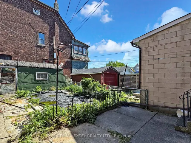 Additional image 33 of 449 Christie St