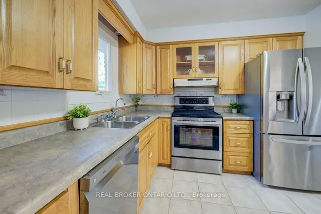 Additional image 9 of 144 Laurentian Dr