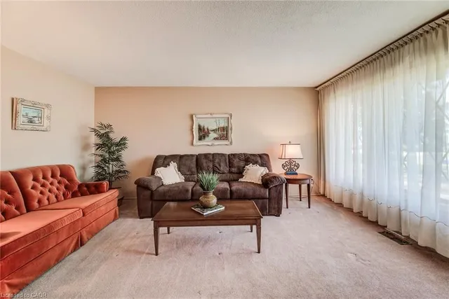 Additional image 5 of 53 Belwood Cres