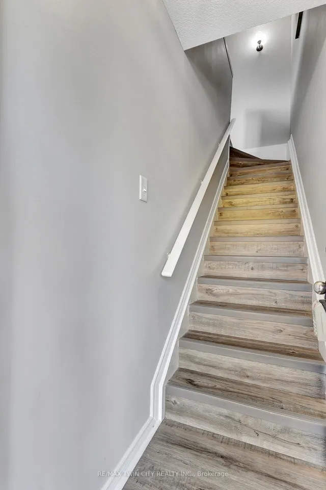 Additional image 10 of 45 Cedarhill Cres Unit 1D