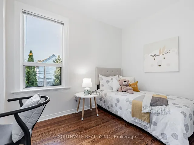 Additional image 20 of 104 Dearbourne Ave