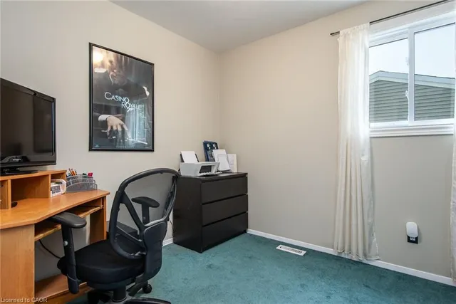 Additional image 35 of 173 Silver Aspen Cres