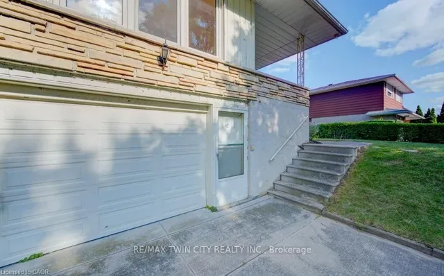 Additional image 8 of 12 Old York Cres