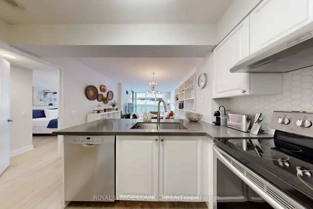 Additional image 6 of 750 Bay St Unit 605