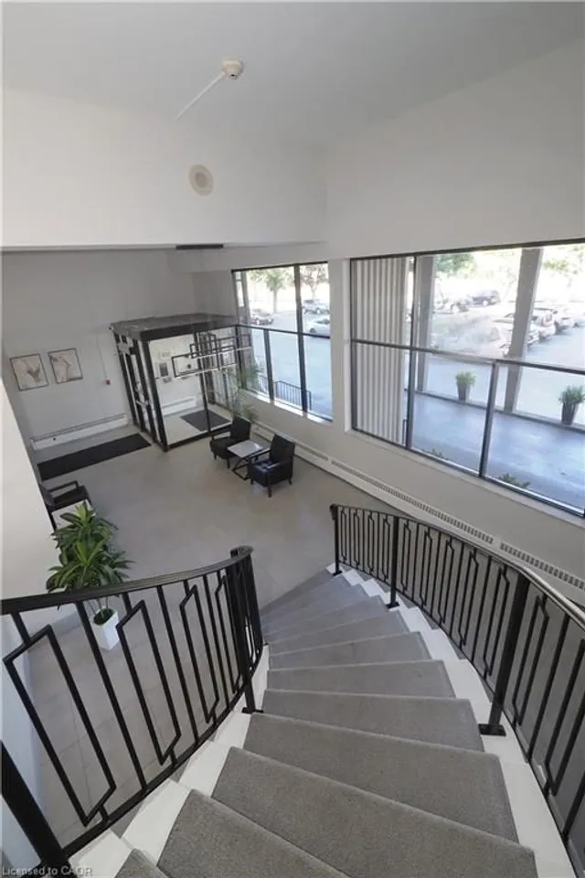 Additional image 4 of 24 Midland Dr Unit 406