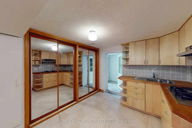 Additional image 30 of 38 Courton Dr