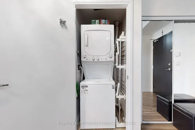 Additional image 28 of 2152 Lawrence Ave Unit 210