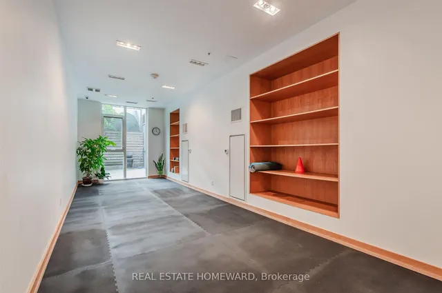 Additional image 42 of 38 Howard Park Ave Unit 424