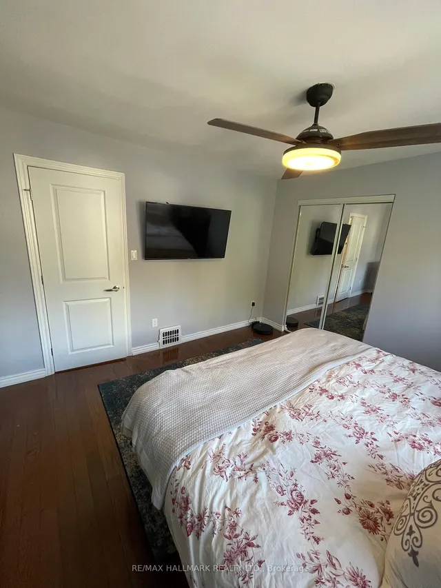 Additional image 27 of 11 Denton Ave