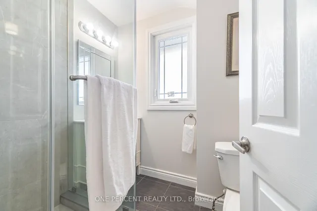 Additional image 29 of 226 Broadway Ave