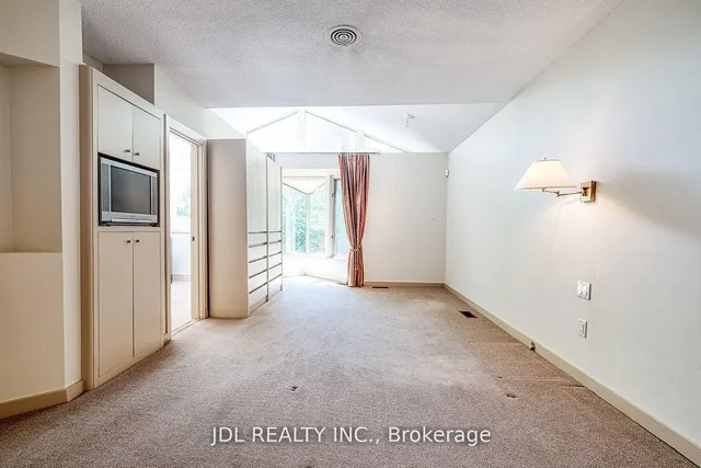 Additional image 19 of 87 Munro Blvd