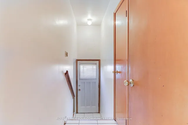 Additional image 33 of 79 Sun Row Dr