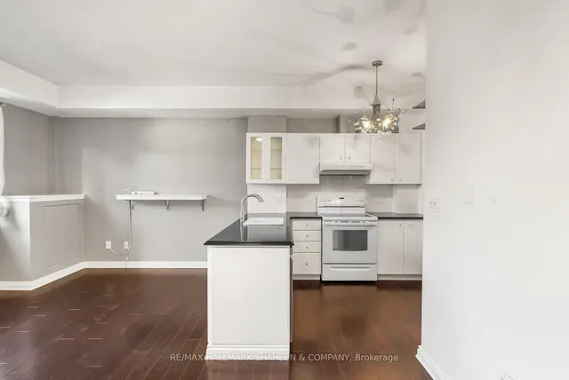 Additional image 6 of 500 Richmond St Unit 331