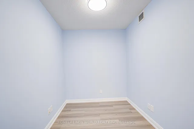 Additional image 37 of 181 Village Green Sq Unit 1815