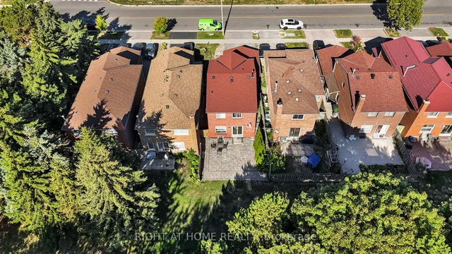 Additional image 45 of 105 Hupfield Tr