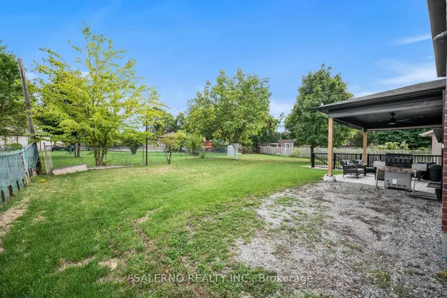 Additional image 41 of 11 Compton Cres