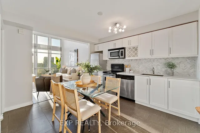 Additional image 2 of 15 Fort York Blvd Unit 4101