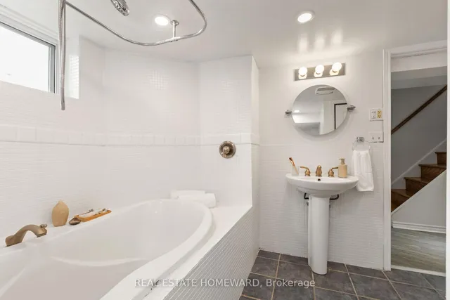 Additional image 23 of 86 Floyd Ave