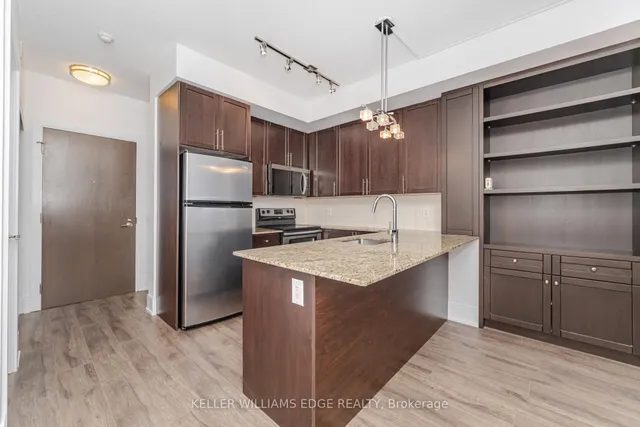 Additional image 10 of 560 Front St Unit 821