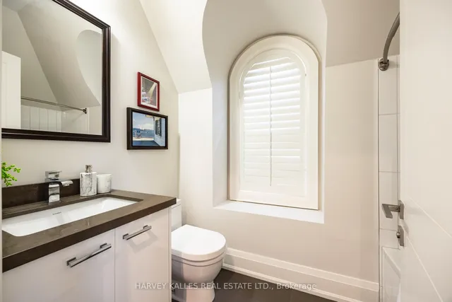 Additional image 33 of 14 Sulgrave Cres