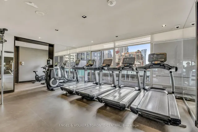 Additional image 41 of 18 Yorkville Ave Unit 306