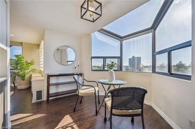 Additional image 15 of 20 Ellen St Unit 610