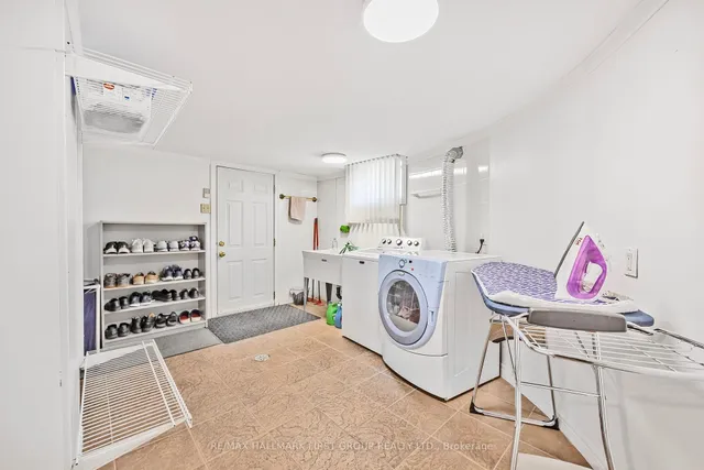 Additional image 28 of 154 Fairglen Ave