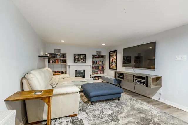 Additional image 35 of 51 Broadfield Dr Unit 32