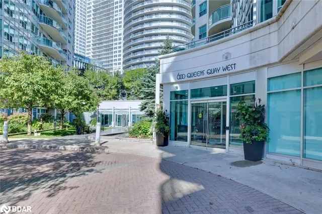 Additional image 3 of 600 Queens Quay Unit 633