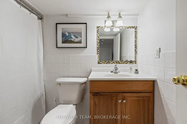 Additional image 23 of 612 Woodbine Ave