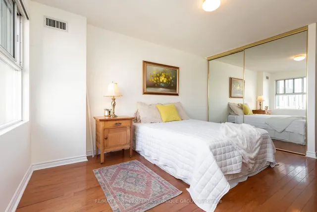 Additional image 22 of 18 Concorde Pl Unit 808