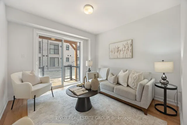 Additional image 4 of 26 Danielle Moore Circ