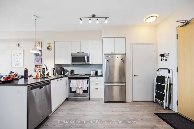 Additional image 20 of 30 Roehampton Ave Unit 1501