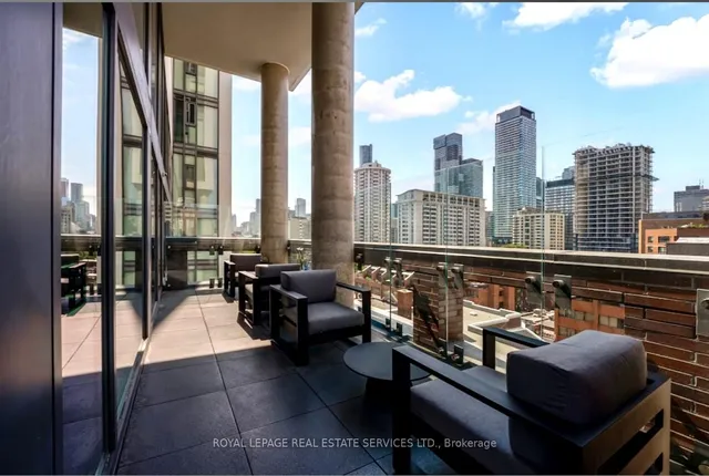 Additional image 26 of 81 Wellesley St Unit 203