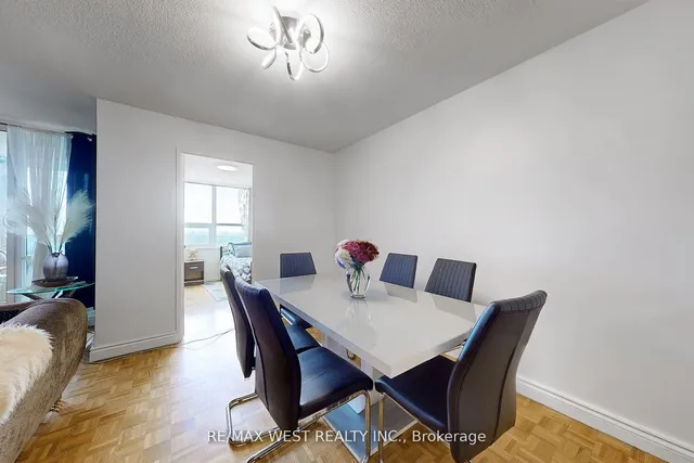 Additional image 11 of 627 The West Mall Unit 1810