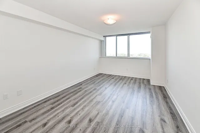 Additional image 19 of 3000 Bathurst St Unit 1205