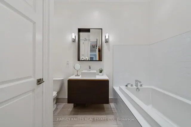 Additional image 37 of 1717B Bathurst St