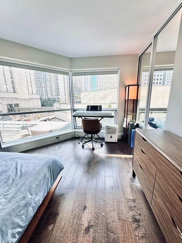 Additional image 38 of 10 Queens Quay Unit 408