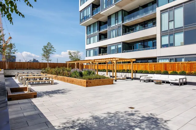 Additional image 29 of 859 The Queensway Unit 708