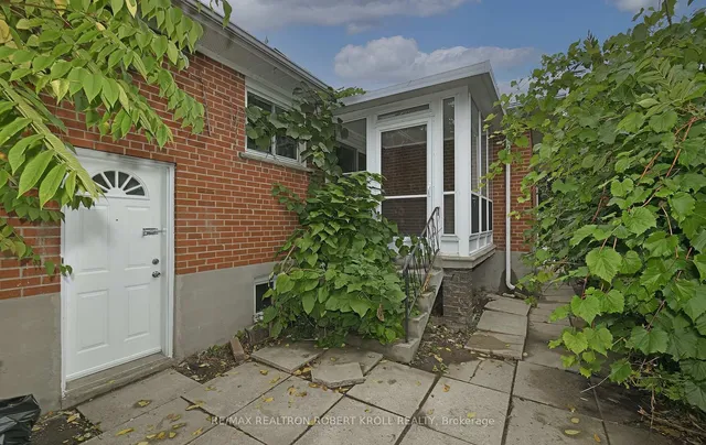 Additional image 25 of 32 Orangewood Cres