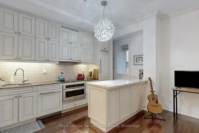 Additional image 15 of 22 Leader Lane Unit 323