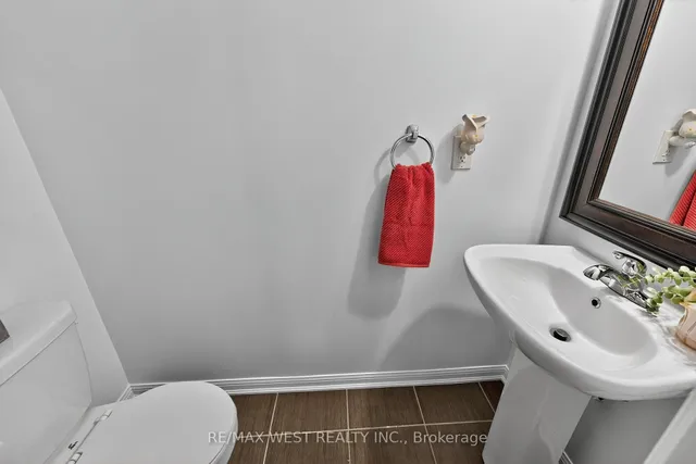 Additional image 31 of 14 Foundry Ave Unit 117