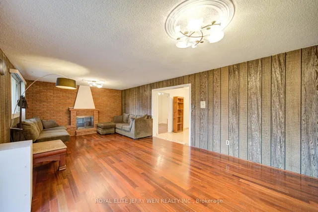 Additional image 25 of 2908 Victoria Park Ave