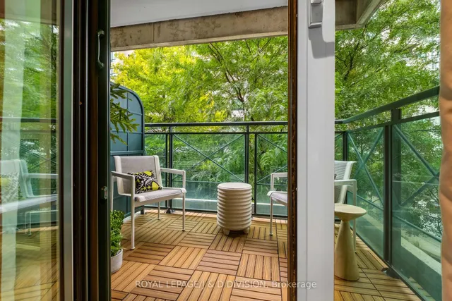 Additional image 17 of 20 Scrivener Sq Unit 301