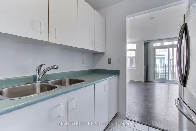 Additional image 21 of 108 Redpath Ave Unit 25