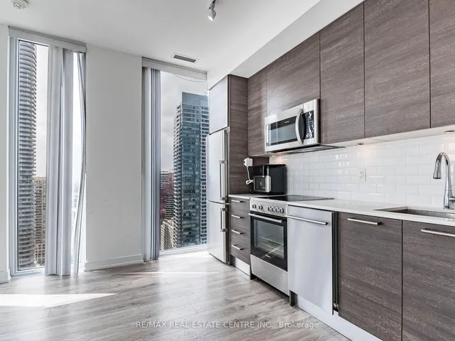 Additional image 13 of 28 Wellesley St Unit 3302