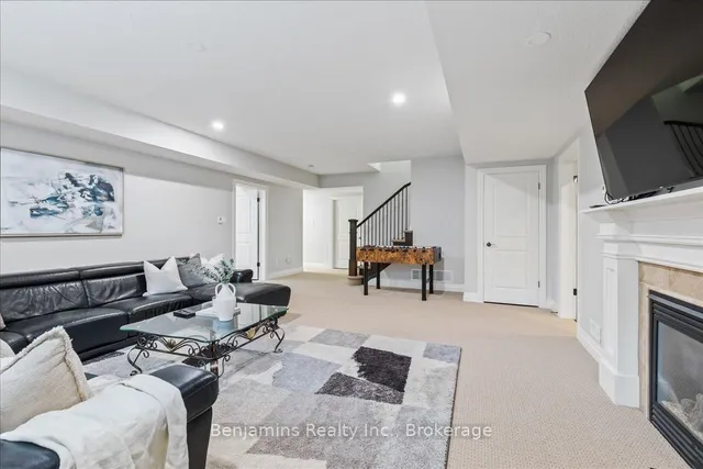 Additional image 32 of 237 River Birch St