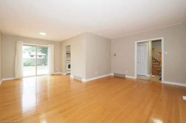 Additional image 10 of 15 Niagara Rd