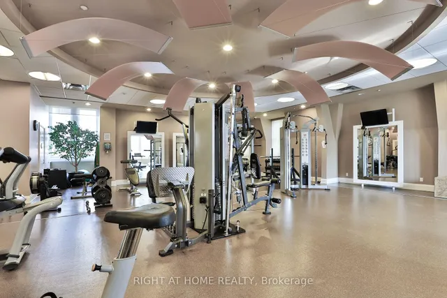 Additional image 31 of 28 Linden St Unit 2308