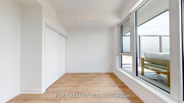 Additional image 15 of 500 Dupont St Unit 417